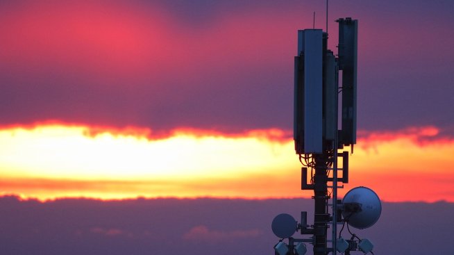 Саудитската Tawal иска зелена светлина от КЗК за сделката за кулите на United Group