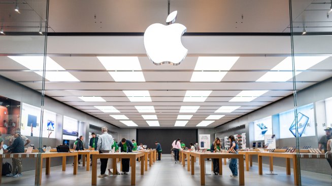 Apple влиза в конкуренция с Microsoft и Nvidia за намаляване на AI разходите с новия Mac
