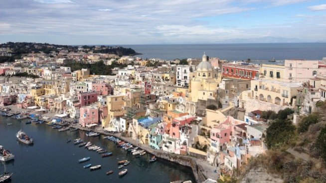 Децата - новите босове на Камората в Неапол