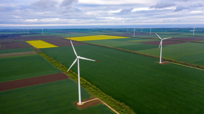 Вятърен парк "Свети Никола" и AES Гълъбово са осигурили 10% от потреблението на ток през октомри