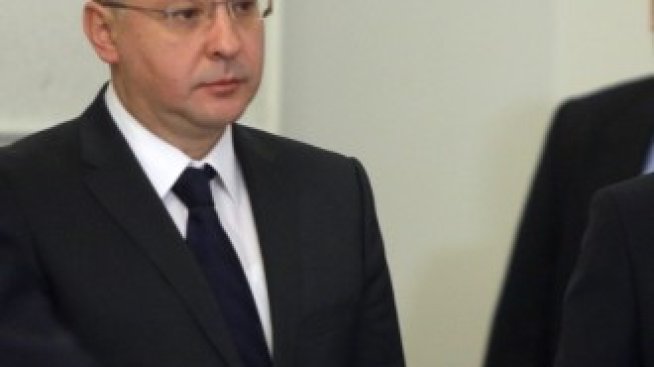 Станишев: Не се отказваме от премахването на плоския данък