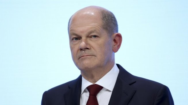 Ще успее ли политическият експеримент на Олаф Шолц в Германия?