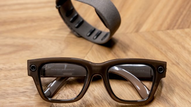 Meta отлага пускането на очилата Ray-Ban Display на пазарите извън САЩ