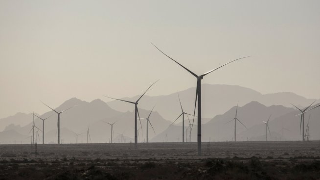 Инсталирането на нови вятърни и соларни мощности в Китай се забавя през октомври