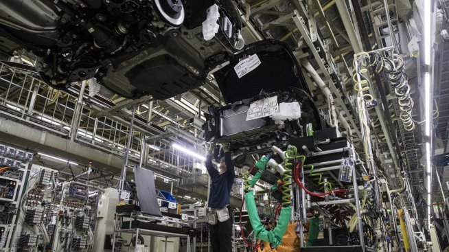 Toyota понижи производствената си цел за октомври до 750 хил. автомобила