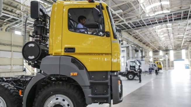 Daimler преоборудва фабрика в Китай за производство на камиони с марка Mercedes