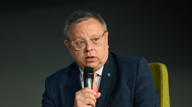 Раул Еаметс: България вече е свързана с еврото, не разбирам защо протестирате