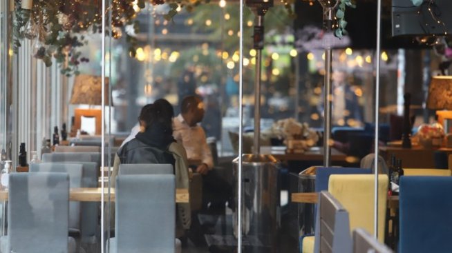 Няма да се затварят бизнеси, за разлика от предходни пандемични вълни