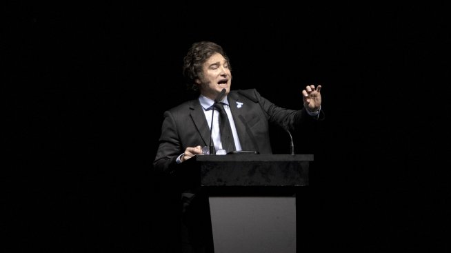 Големият залог на Хавиер Милей относно &bdquo;новия петрол&ldquo;