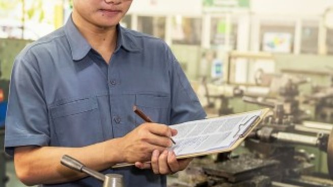 Индустриалното производство на Япония губи инерцията си