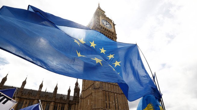 Десетилетие след Brexit следващият британски премиер е изправен пред ключови решения 
