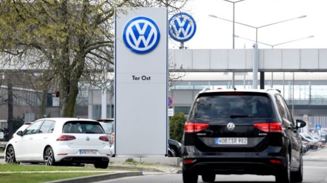 Volkswagen изтегля 410 хил. автомобила заради проблем с коланите