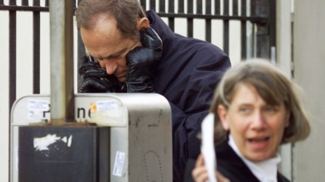 Ню Йорк заменя уличните телефони с таблети