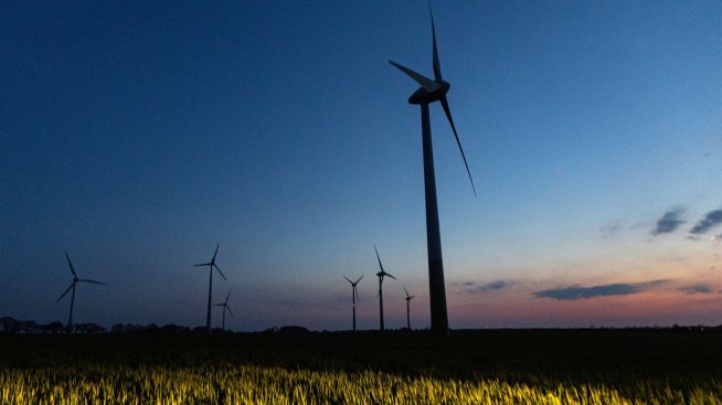 ЕС трябва да инвестира още 700 млрд. евро годишно, за да се декарбонизира