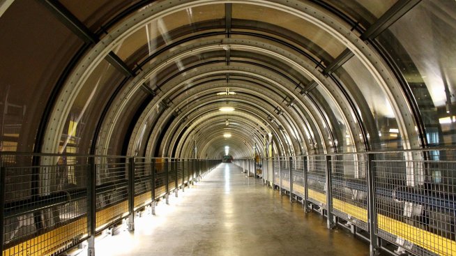 Собственик на лондонски тунели от Втората световна война планира листване в Амстердам