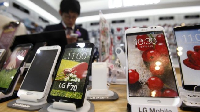 Приходите от мобилни интернет услуги ще достигнат 700 млрд. долара до 2017 г