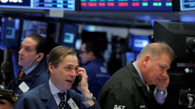 Разпродажбите в технологичния сектор помрачиха настроението на Wall Street