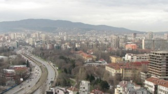 Новото жилищно строителство продължава да намалява