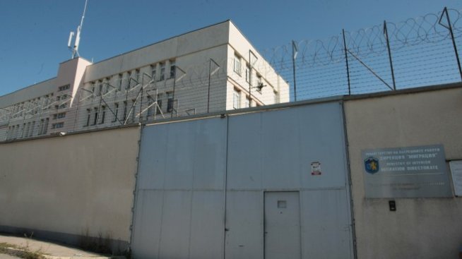 Центровете за бежанци в България са препълнени 