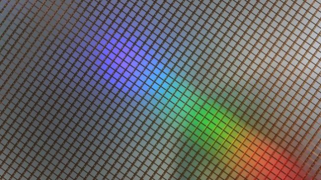 Най-големият британски завод за чипове спря да обработва поръчките на iDEAL