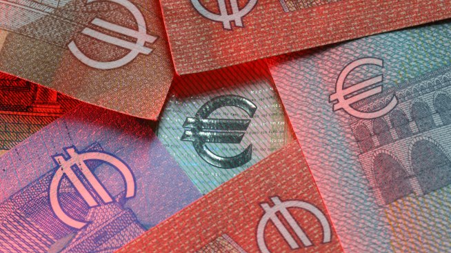 Скритата сила на еврото може да помрачи &bdquo;доброто позициониране&rdquo; на ЕЦБ