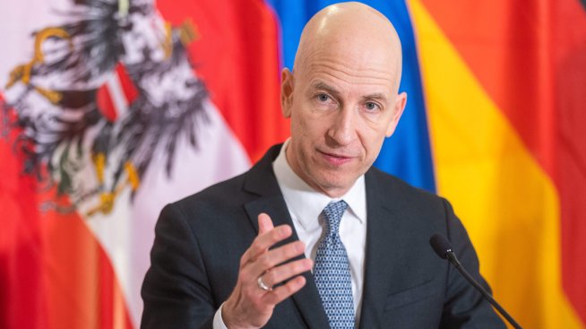 Австрийският министър на икономиката вероятно ще оглави централната банка на страната