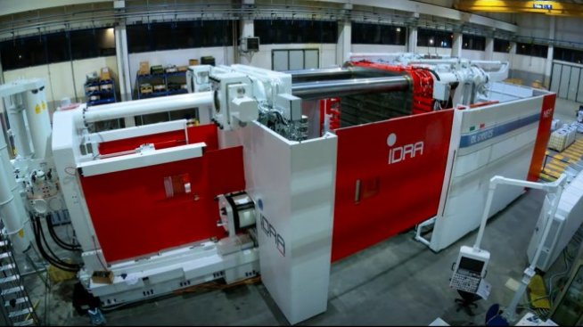 Как един малък италиански доставчик революционизира автомобилното производство