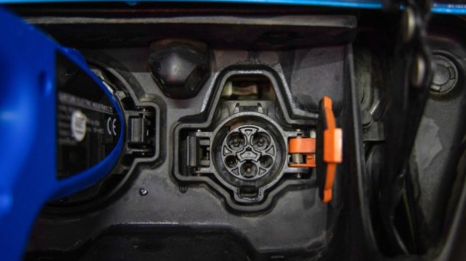 Войната в Украйна спъва мечтата на Мъск за по-евтини електромобили