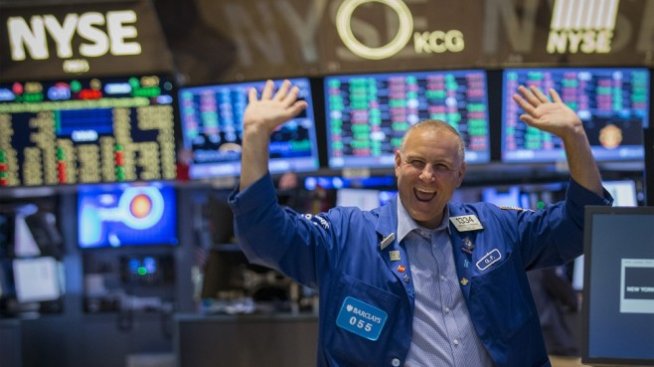 Dow Jones за първи път прекрачи границата от 26 хил. пункта*
