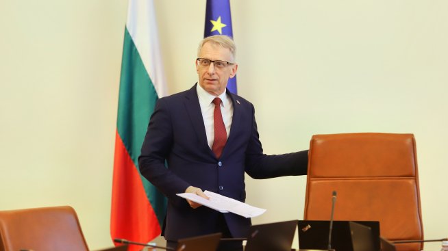 Народното събрание прие оставката на премиера Николай Денков