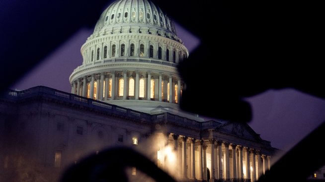 Междинните избори дадоха лъч надежда за демокрацията в САЩ