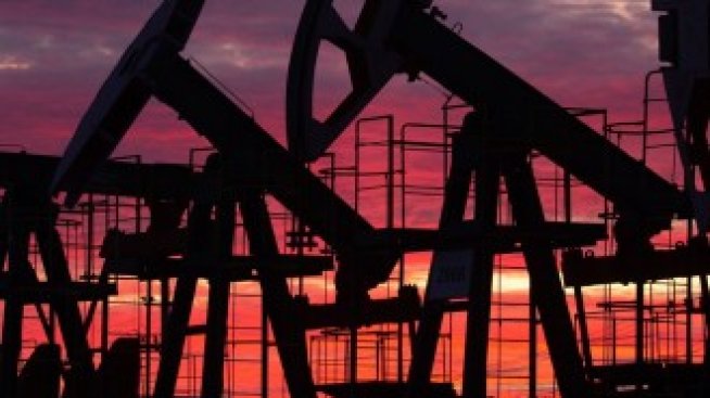 ОПЕК+ постигна сделка за повишаване на петролния добив