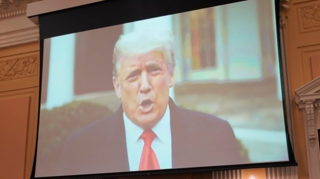 Лъжещите политици са продукт на обезценяването на истината в обществото