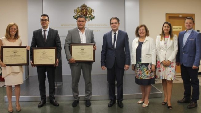 Три фирми станаха инвеститори клас А 