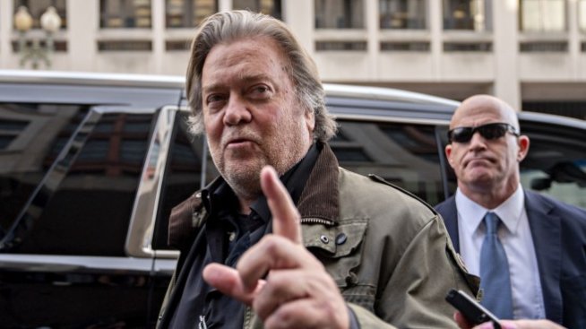 Стив Банън е обвинен в измама със средствата за стената между САЩ и Мексико