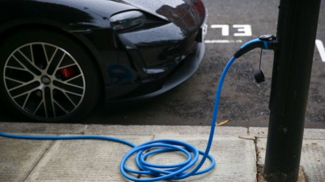 ЕС ще предложи пътна карта за премахване на двигателите с вътрешно горене