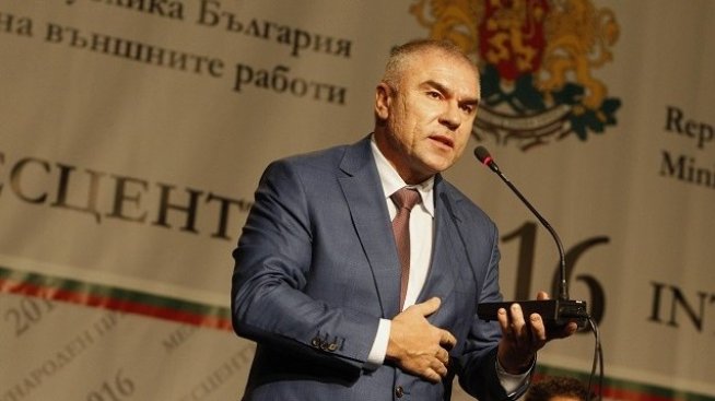 Фармацевтичната фирма на Веселин Марешки ще направи нов опит да стъпи на БФБ