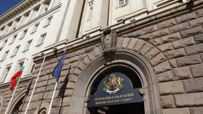 Бойко Борисов препоръча да бъдат спрени обществените поръчки