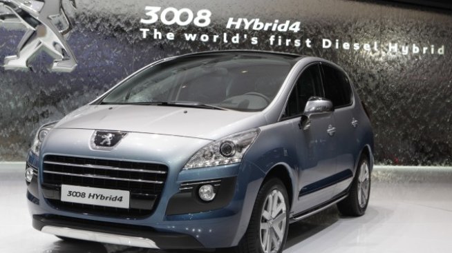 Новият Peugeot 3008 може да поеме в багажника електрическа тротинетка
