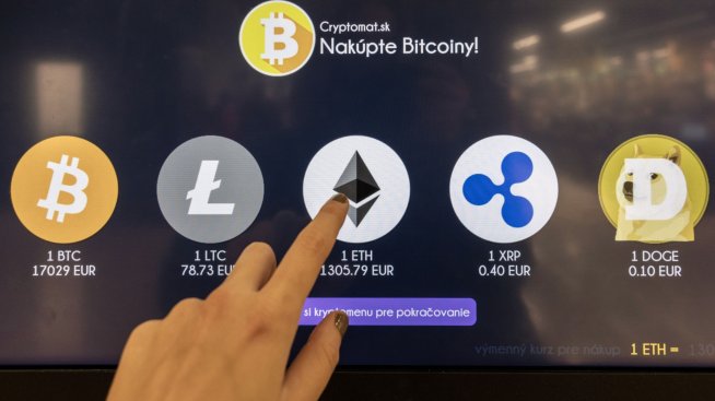 Алткойните поведоха разпродажбите на криптопазара