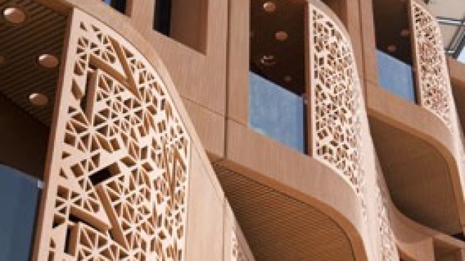 Отложиха строителството на първата енергийно-позитивна сграда в света