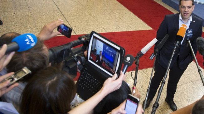 Standard & Poor's понижи отново рейтинга на Гърция до  CCC