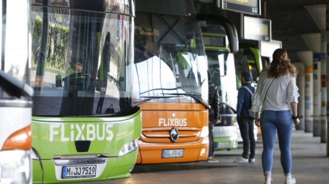 Активната и в България Flixbus купи най-големия автобусен превозвач в САЩ 
