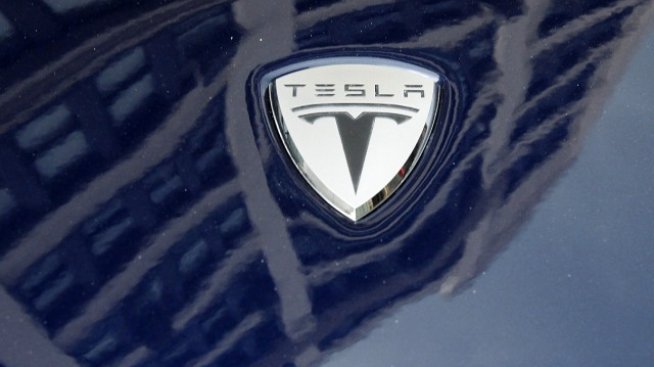 Tesla с рекордни продажби и 55% ръст за първото тримесечие