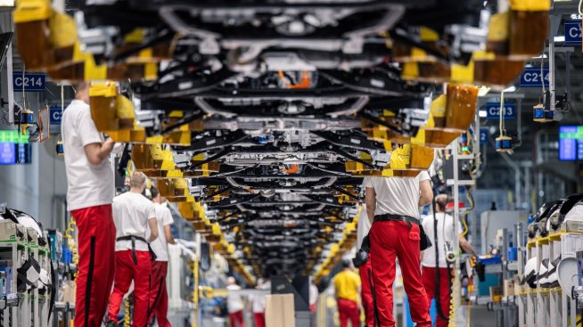 Преходът към електромобили застрашава "европейския Детройт"