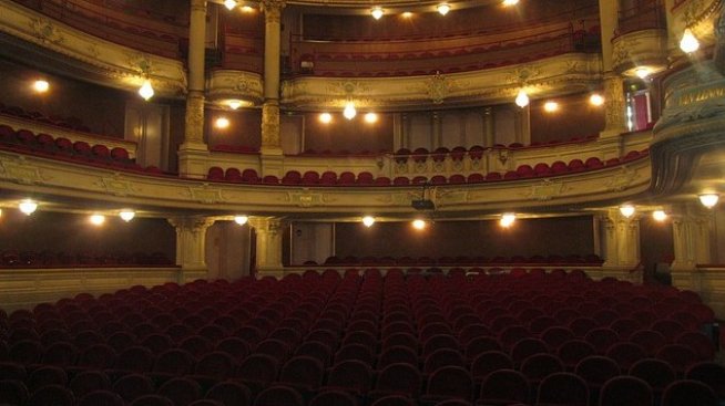 Ще остане ли България за седмица без театри и музеи?