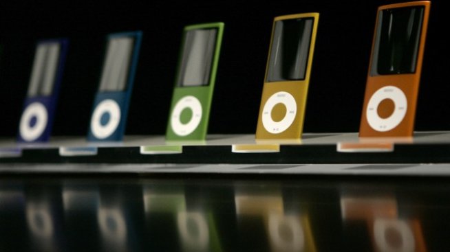 Стари iPod-и се продават за хиляди долари