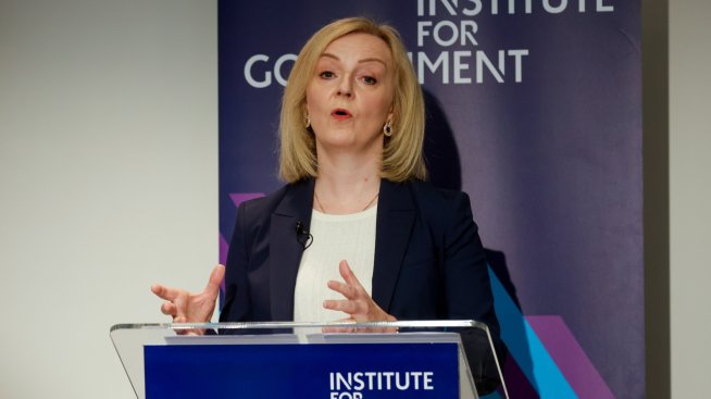 Лиз Тръс: Риши Сунак има пространство да намали данъците преди изборите догодина