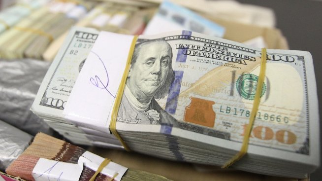 Заплаха ли е БРИКС за стабилността на долара?