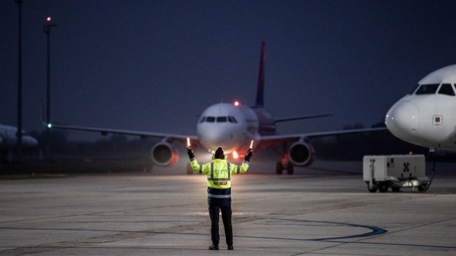 Wizz Air иска да утрои флота си до 2030 г. и търси 4600 пилоти